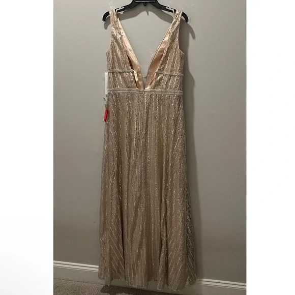 Mac Duggal Silver Metallic Plunge Neck Sequined Gown